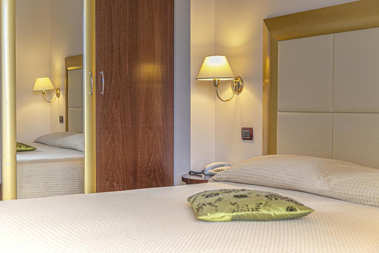Hotel Metropolitan เบลลาเรีย-อีเจอา มารีนา ภายนอก รูปภาพ