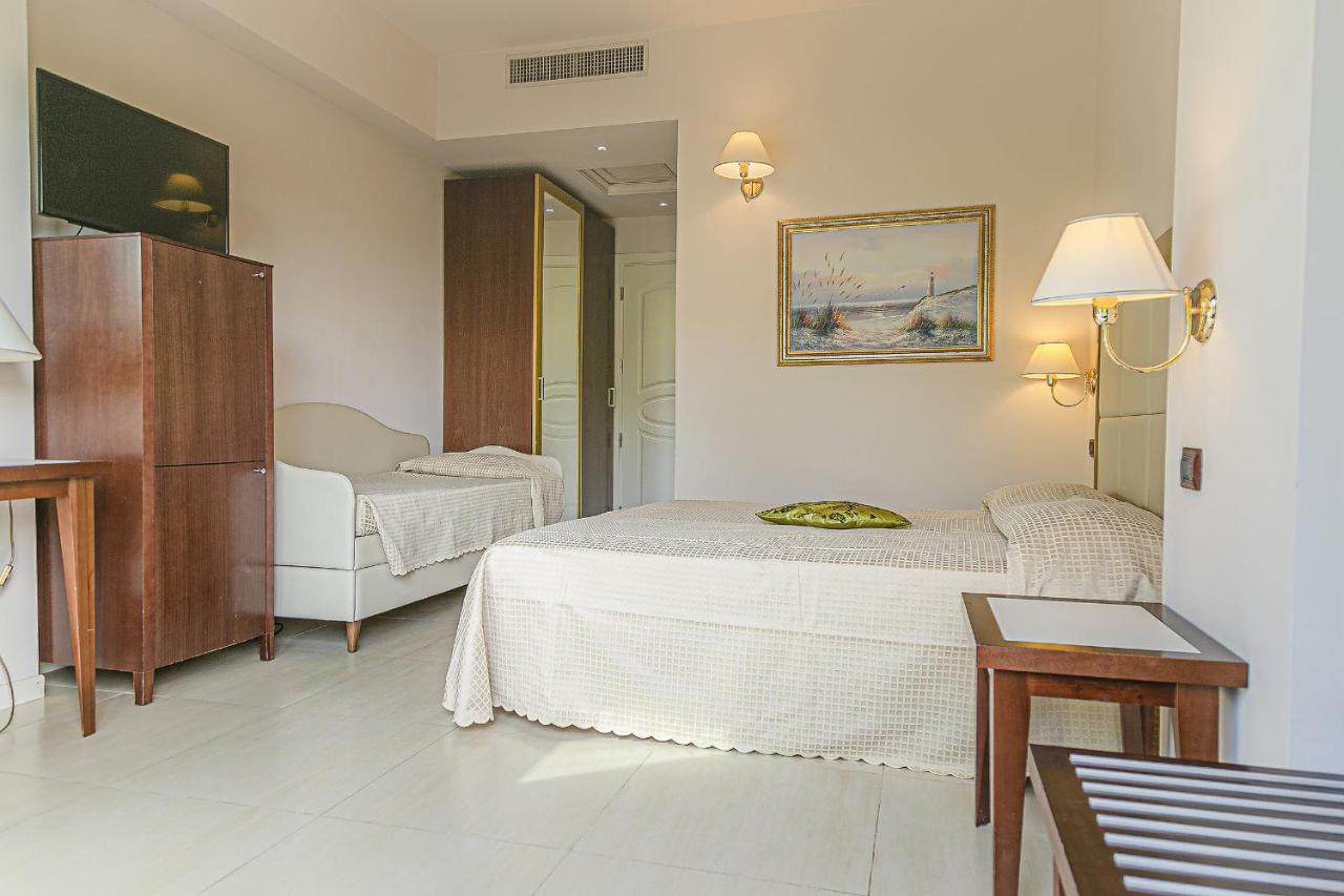 Hotel Metropolitan เบลลาเรีย-อีเจอา มารีนา ภายนอก รูปภาพ