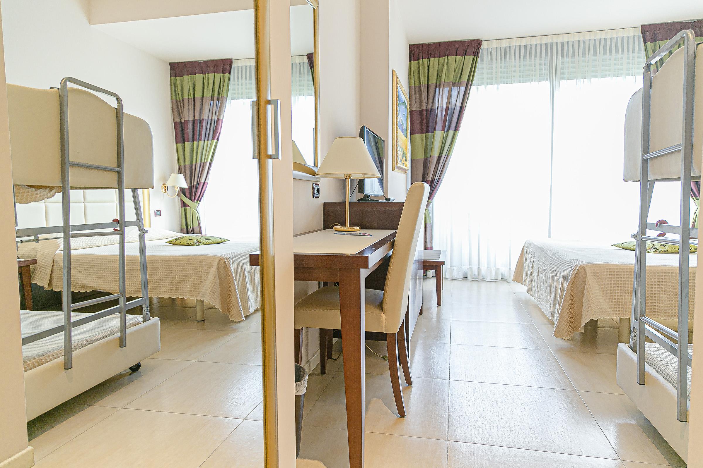 Hotel Metropolitan เบลลาเรีย-อีเจอา มารีนา ภายนอก รูปภาพ