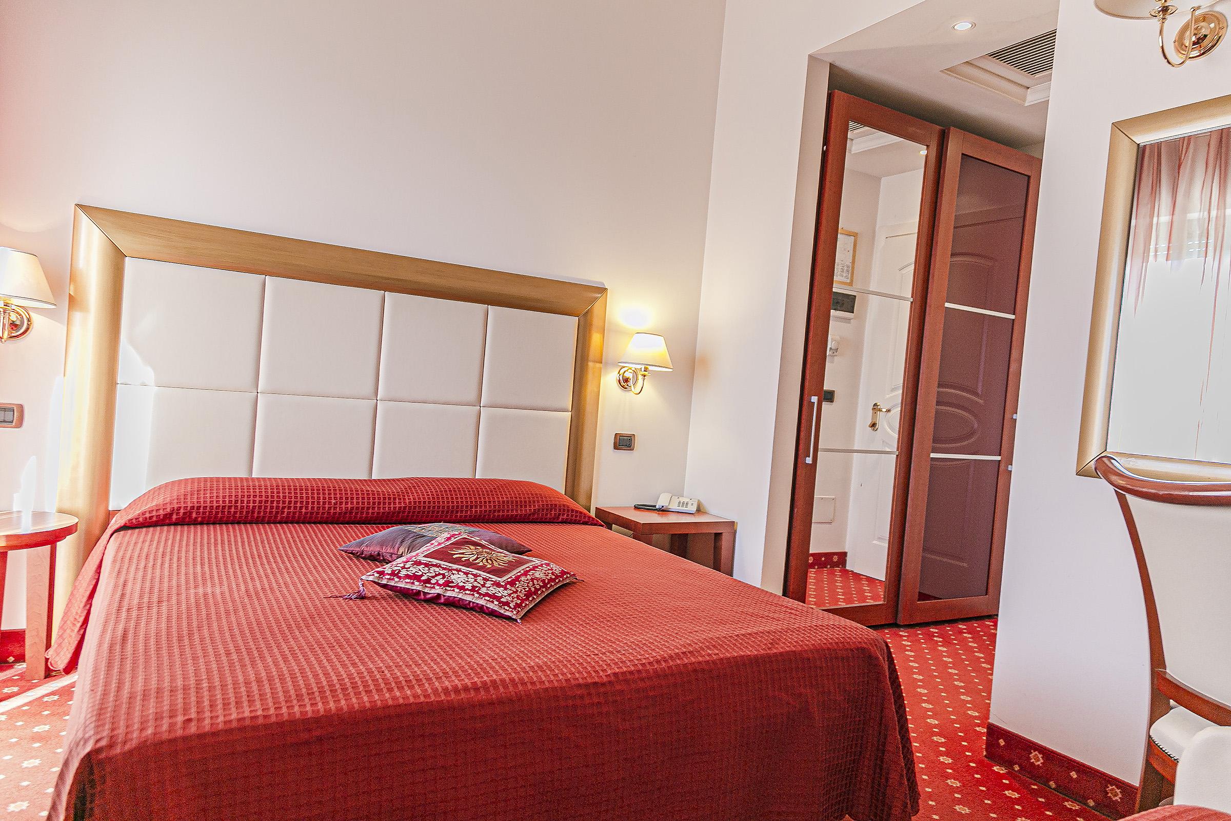 Hotel Metropolitan เบลลาเรีย-อีเจอา มารีนา ภายนอก รูปภาพ